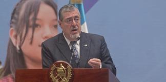 Presidente Bernardo Arévalo en conferencia de prensa