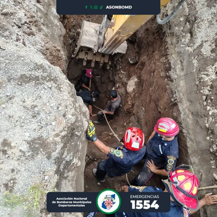Persona queda soterrada en Coatepeque como resultado de un accidente laboral Persona queda soterrada en Coatepeque como resultado de un accidente laboral