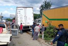 Tránsito lento en ruta al Atlántico tras accidente entre tráiler, camión y otros vehículos