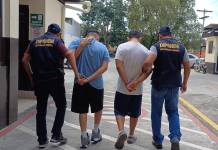 PNC captura a presuntos extorsionistas con paquetes que simulaba Q15 mil. Foto La Hora: PNC.