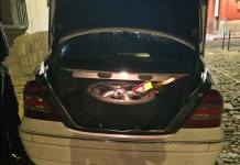 PMT de Antigua sorprende a conductor llevándose un cepo; usuarios reaccionan PMT de Antigua sorprende a conductor llevándose un cepo; usuarios reaccionan