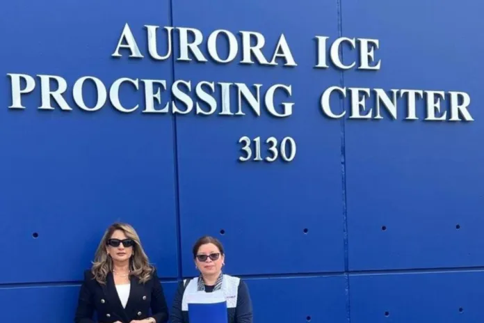 Consulado de Guatemala en Denver visita a connacionales en el Centro de Detencion GEO Funcionarias del Consulado General de Guatemala en Denver en el Centro de Detención GEO de Aurora. Foto La Hora: Minex