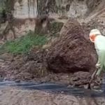 Derrumbe registrado en San Cristóbal, zona 8 de Mixco. Foto La Hora: Captura de pantalla