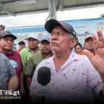 Líderes frente al IGSS de Escuintla tras la presunta desaparición de un bebé