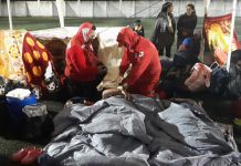 Elementos de la Cruz Roja de Guatemala brindado ayuda a personas afectas por sismos. Foto La Hora: Delegación de la UE de Guatemala