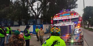 Emixtra consigna bus extraurbano por no portar tarjeta de circulación durante operativo en Mixco Emixtra consigna bus extraurbano por no portar tarjeta de circulación durante operativo en Mixco