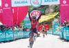 La colombiana Karen Villamizar se lleva la primera etapa de la Vuelta Femenina 2025. Foto La Hora: Federación de Ciclismo.