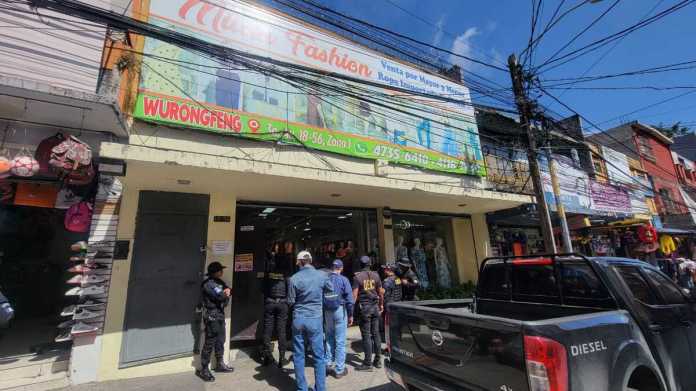 Allanamientos en zona 1 buscan posibles delitos por defraudación y contrabando aduanero.