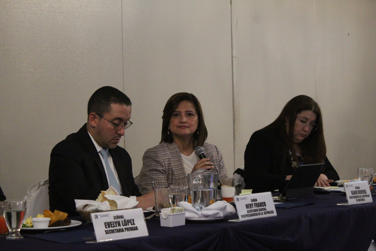 Gobierno analiza creación de un sistema unificado de información para agilizar entrega de bonos sociales