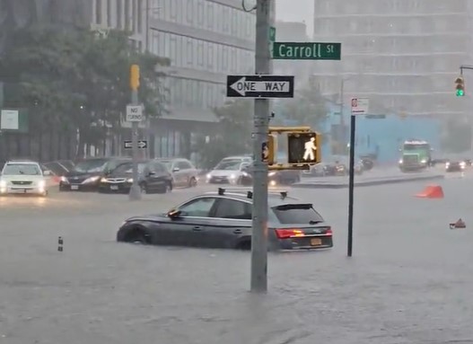 Inundaciones azotan el Atlántico Medio y el noreste de Estados Unidos. Foto La Hora: captura.