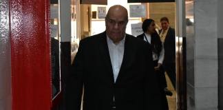 Julio Ligorría se abstuvo de emitir declaración tras ser beneficiado con el cierre del caso. Foto La Hora: Daniel Ramírez