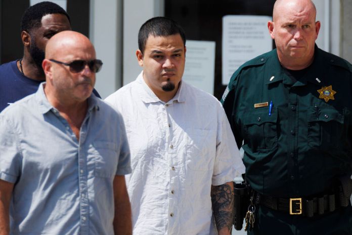 Kilmar Abrego García, saliendo de prisión en el estado de Tennessee. Foto La Hora: AP