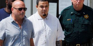 Kilmar Abrego García, saliendo de prisión en el estado de Tennessee. Foto La Hora: AP