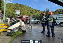 Durante la mañana de este jueves 21 de agosto se registró un accidente de tránsito a la altura del kilómetro 21 de la Ruta Interamericana, Foto La Hora: Bomberos Departamentales.