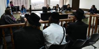 Tribunal Quinto de Sentencia Penal aplazó audiencia de extradición para miembro de Lev Tahor para el 11 de septiembre. Foto La Hora: Daniel Ramírez