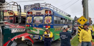 Localizan piloto de bus extraurbano con licencia falsa en Santa Catarina Punila. Foto La Hora: Sebastián Siero