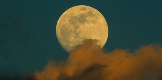 Representación de la luna llena de Esturión. Foto La Hora: Evato
