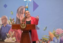 Ministra de Educación, Anabella Giracca.