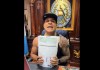 Firma de cheques de paso a desnivel de cuchilla el Milagro dice Neto. Foto La Hora: captura.