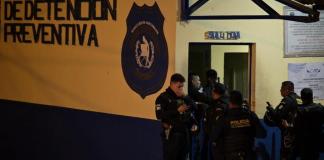 Reos liberan a guardias del SP retenidos en zona 18 y Pavón tras horas de tensión. Foto La Hora.
