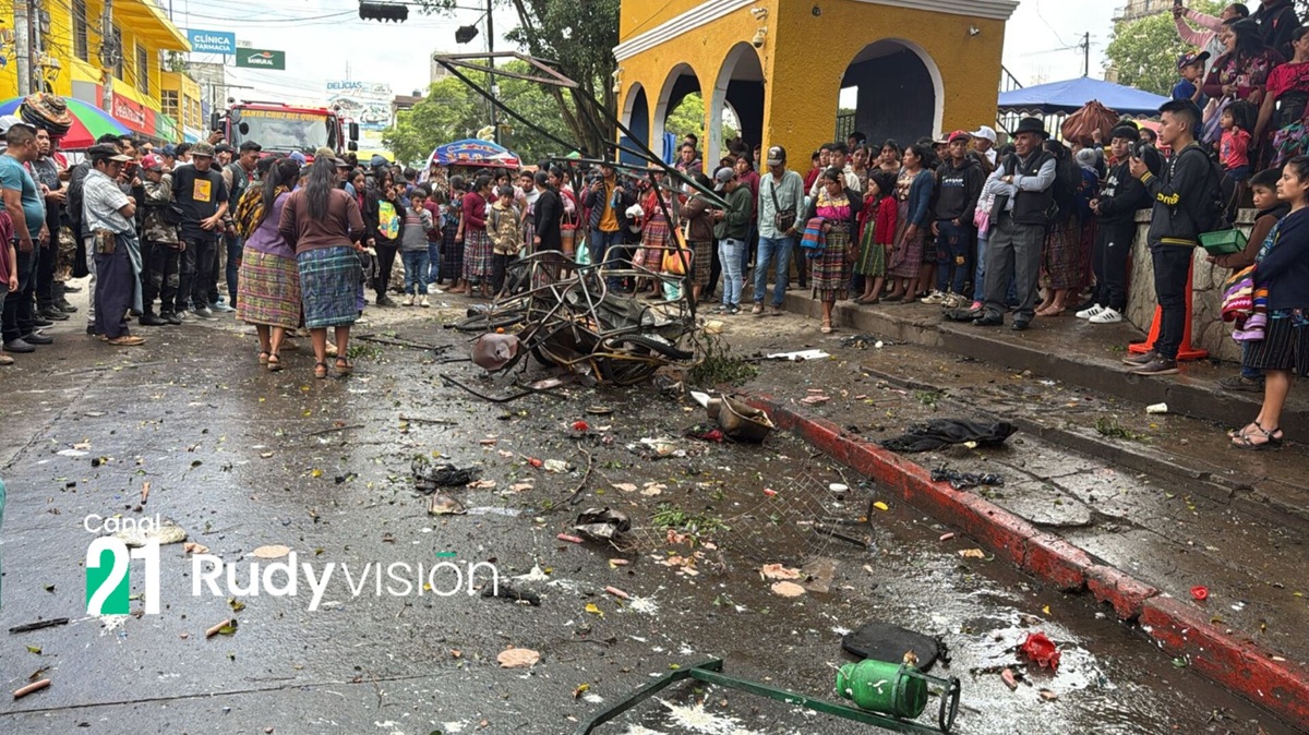 VIDEO: Cilindro de gas explota en Santa Cruz del Quiché y deja varios lesionados