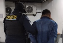 Guardia del Sistema Penitenciario es sorprendido con celular oculto en plato de comida