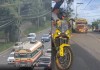 PMT detiene a conductor que circulaba en sentido contrario en Santa Catalina Pinula. Foto La Hora Captura de Pantalla.