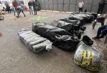 El MP incautó una serie de uniformes como parte de su investigación. Foto La Hora: MP