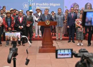 El presidente Bernardo Arévalo anunció la iniciativa de ley para reformar la Ley Orgánica del Presupuesto. Foto: La Hora / Fabricio Alonzo