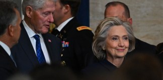 Bill y Hillary Clinton, citados a comparecer en el Congreso por el caso Epstein