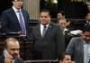 El diputado Allan Rodríguez de Vamos mantuvo varias conversaciones con allegados en la plenaria del 19 de agosto para presentar una moción privilegiada. Foto: La Hora / José Orozco