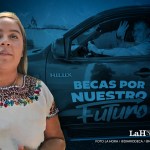 El presidente Bernardo Arévalo entregó la "Beca por Nuestro Futuro" a una excandidata a diputada del Movimiento Semilla. Diseño La Hora: Roberto Altán