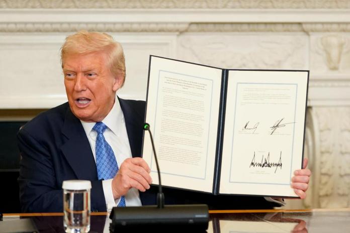Trump aprovecha ataque a empleado de DOGE para promover la federalización de Washington