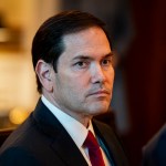 EE.UU. retira visas a funcionarios africanos por contratar misiones médicas cubanas.