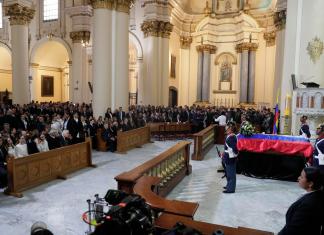 Ausencia oficial en el último adiós a Uribe Turbay, por solicitud de sus familiares.