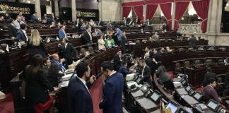Aunque los diputados permanecieron en sesión por más de dos horas y media, no se conoció la iniciativa de ley contra lavado de dinero que envió el organismo Ejecutivo. Foto: La Hora / José Orozco