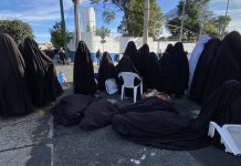 Durante varias semanas, integrantes de la secta Lev Tahor protestaron tras la institucionalización de los menores de edad. Foto La Hora: Fabricio Alonzo