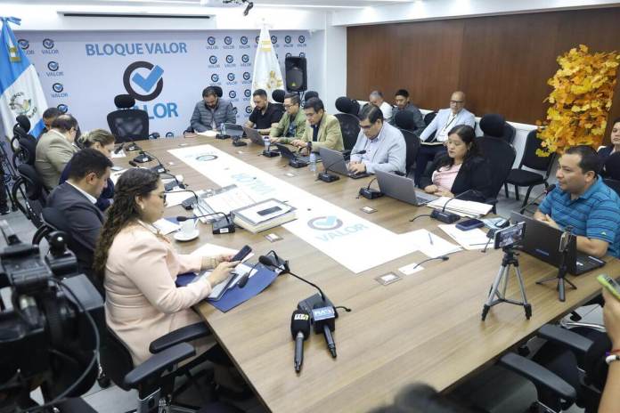La comisión de Comunicaciones citó al ministro Miguel Díaz para conocer planes de compra de maquinaria. Foto: Ministerio de Comunicaciones