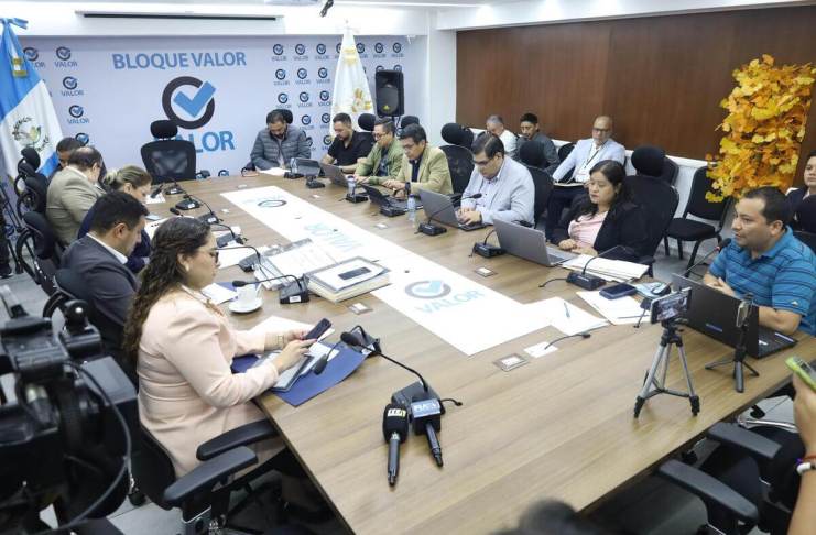 La comisión de Comunicaciones citó al ministro Miguel Díaz para conocer planes de compra de maquinaria. Foto: Ministerio de Comunicaciones
