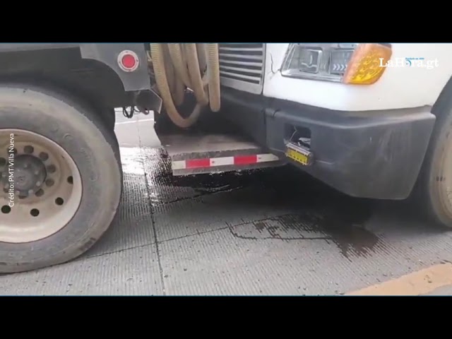Colisión entre tráileres provoca caos vehicular en la cuesta de Villalobos