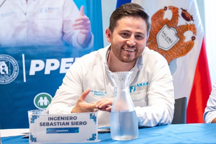El presidente de la Asociación Nacional de Municipalidades (ANAM), Sebastián Siero, pidió al Ejecutivo dejar 