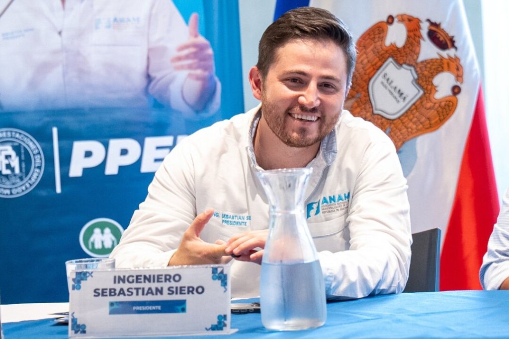 El presidente de la Asociación Nacional de Municipalidades (ANAM), Sebastián Siero, pidió al Ejecutivo dejar "intereses ideológicos". Foto La Hora: Sebastián Siero
