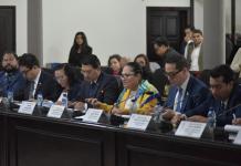 Arropada por su círculo cercano, Porras pide presupuesto de Q5 mil 245 millones para el MP María Consuelo Porras Argueta pidió un presupuesto de Q5 mil 245 millones para el Ministerio Público (MP) en el Congreso. Foto La Hora: José Orozco
