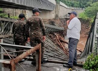 El Ministerio de Comunicaciones informó que se analizará la construcción de un nuevo puente en Pajapita, San Marcos. Foto La Hora: Ministerio de la Defensa