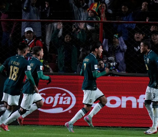 La selección de Bolivia venció 1-0 a Brasil, con lo cual se quedó con el boleto para el repechaje al Mundial 2026. Foto La Hora: AP