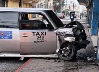 Dos vehículos colisionaron en zona 1. Foto La Hora: Captura de pantalla de video de Amilcar Montejo en X.