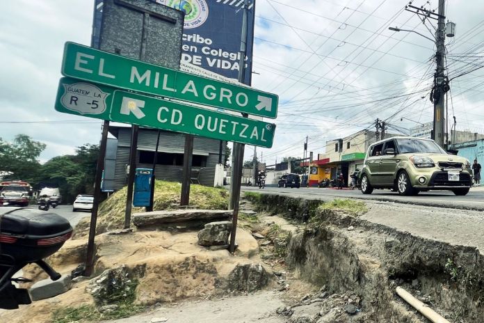 Paso a desnivel Mixco, cuchilla El Milagro. Foto La Hora: Yesica Peña
