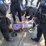 Operativo en avenida Elena deja tres presuntos sicarios capturados y un policía herido