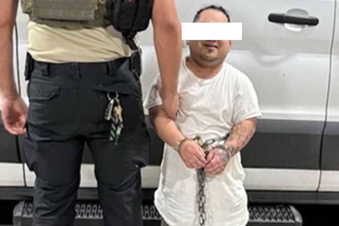 Guatemalteco capturado por ICE en Nueva Orleans señalado de delitos de abuso sexual a menores. Foto La Hora: RRSS ERO New Orleans