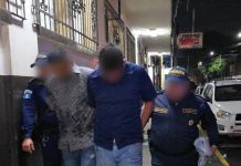 Presuntos asaltantes de autobuses capturados en Escuintla. Foto La Hora: PNC